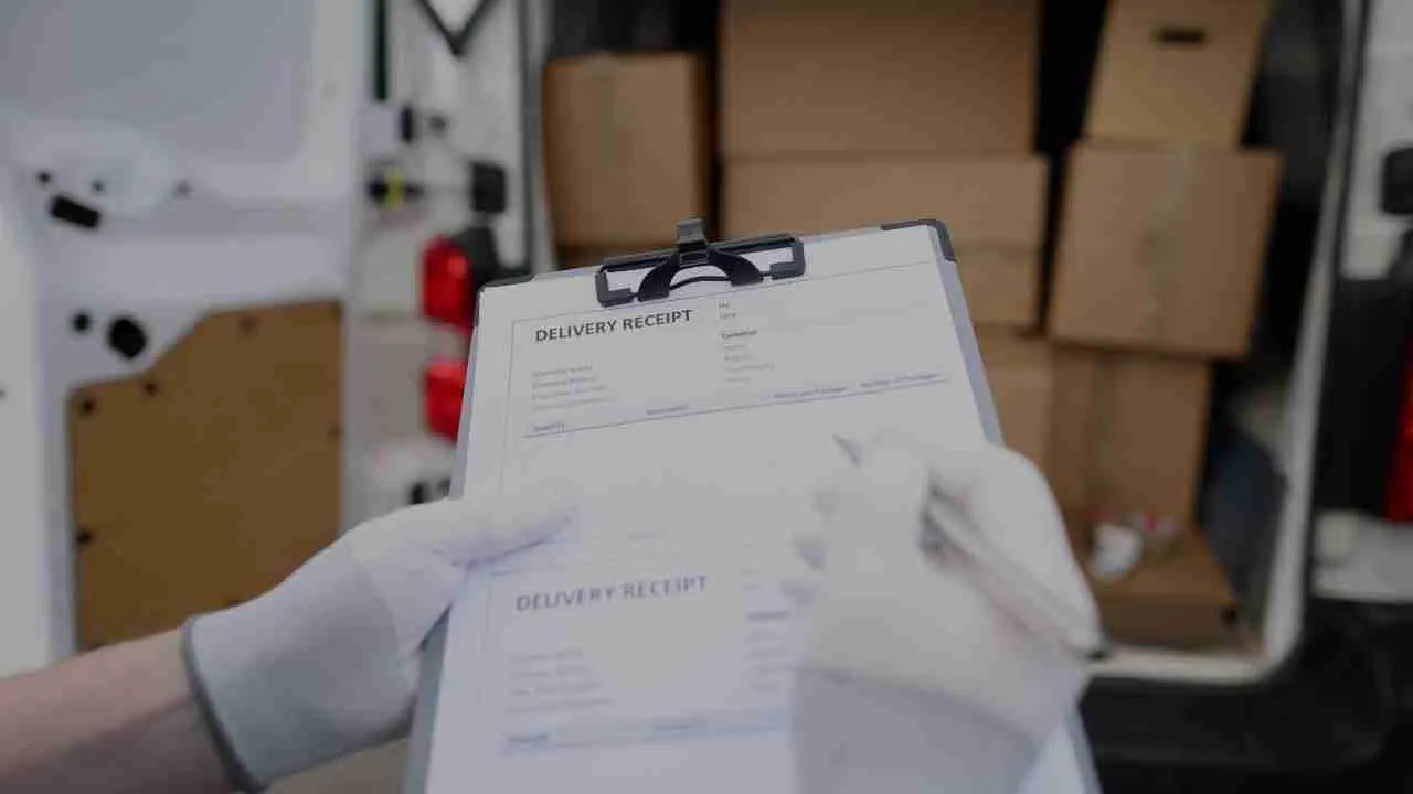 What is the Difference Between a Forwarder Cargo Receipt and a Bill of Lading?
